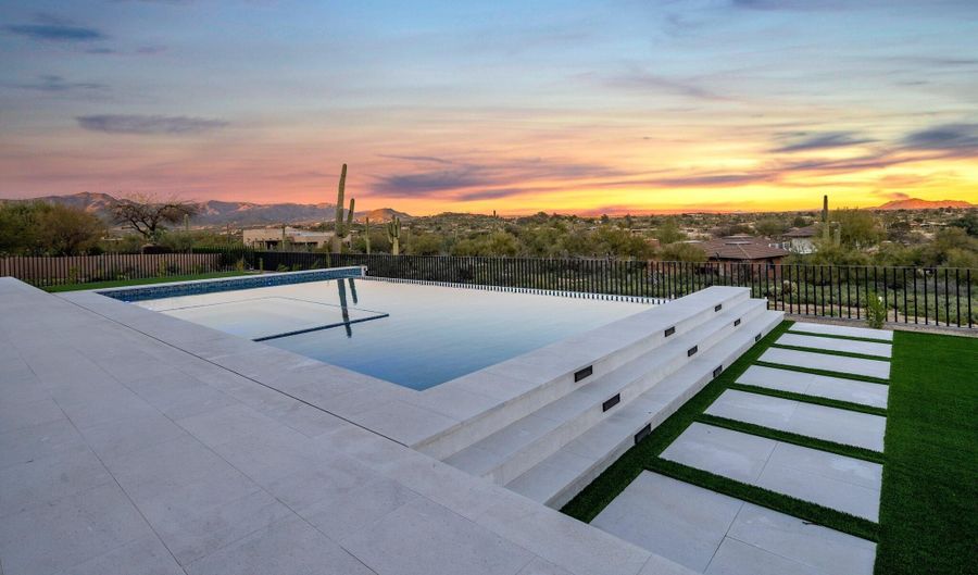 35801 N MEANDER Way, Carefree, AZ 85377 - 3 Beds, 5 Bath