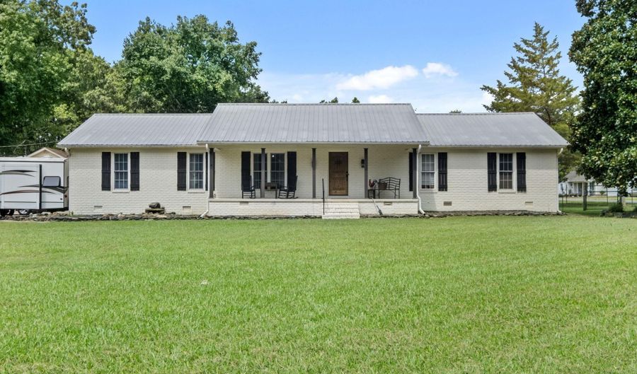 1117 W Main St, Austin, AR 72007 - 4 Beds, 3 Bath