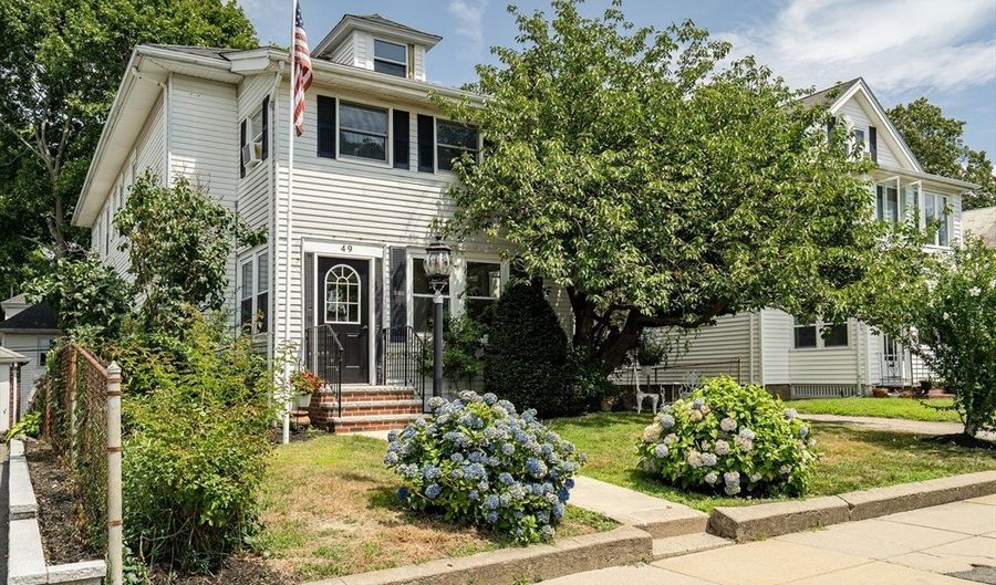 49 Greaton Rd, Boston, MA 02132 - 5 Beds, 2 Bath