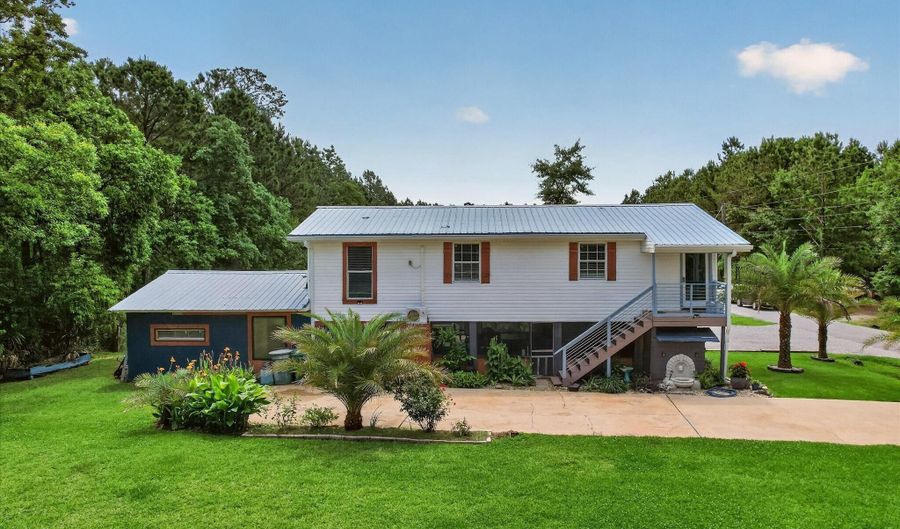 309 Beverly St, Bay St. Louis, MS 39520 - 2 Beds, 2 Bath
