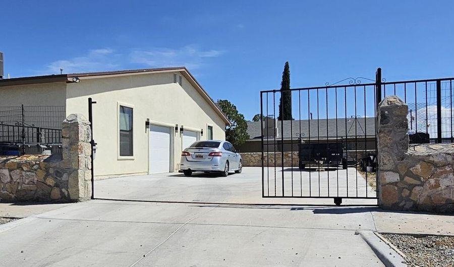 7833 MOUNT LATONA Drive Unit A & B A & B, El Paso, TX 79904 - 6 Beds, 4 Bath