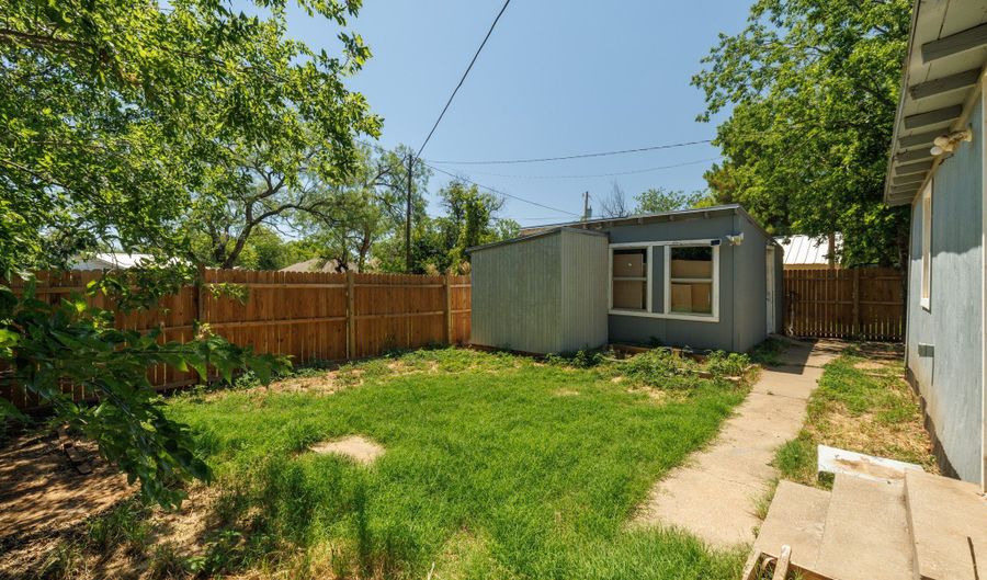 925 Palm St, Abilene, TX 79602 - 3 Beds, 1 Bath