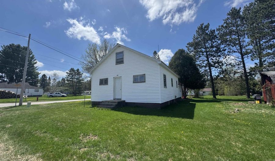 301 Kahma, Amasa, MI 49902 - 2 Beds, 1 Bath