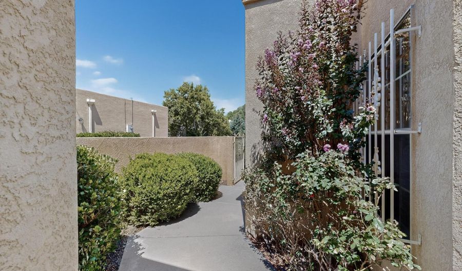 9824 N Lagrima De Oro NE, Albuquerque, NM 87111 - 3 Beds, 2 Bath