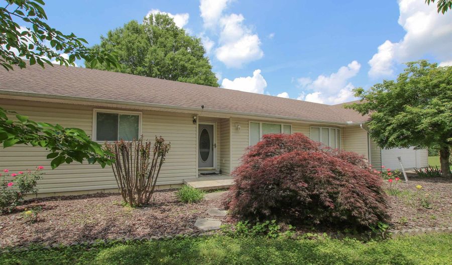 829 10th St NW, Arab, AL 35016 - 4 Beds, 3 Bath