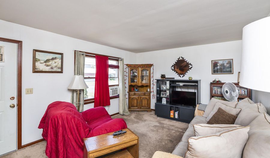 9 Campagna Dr, Albany, NY 12205 - 4 Beds, 3 Bath