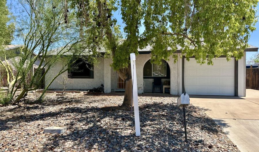 3105 N CARRIAGE Ln, Chandler, AZ 85224 - 3 Beds, 2 Bath