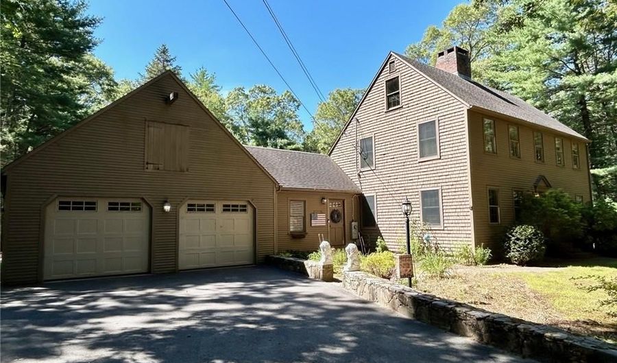 93 Provident Pl, Coventry, RI 02816 - 3 Beds, 2 Bath