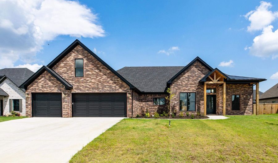 6048 Majestic Waters Dr, Benton, AR 72019 - 4 Beds, 3 Bath