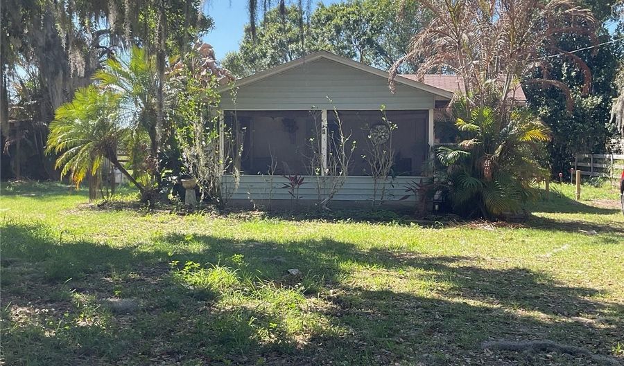 3221 NE DAVIS St, Arcadia, FL 34266 - 2 Beds, 1 Bath