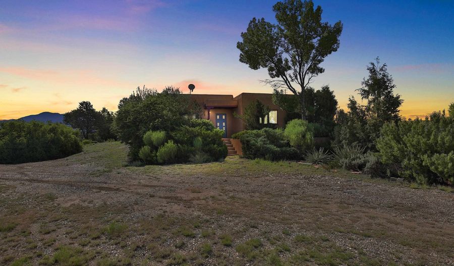11 Mesa Sea Rd, Arroyo Hondo, NM 87513 - 2 Beds, 2 Bath