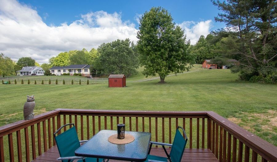 269000 18373 Woodland Hills Rd, Abingdon, VA 24210 - 3 Beds, 2 Bath