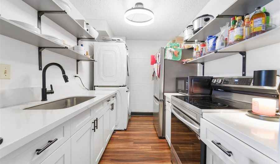 1250 Richard Ln 410, Honolulu, HI 96819 - 2 Beds, 1 Bath