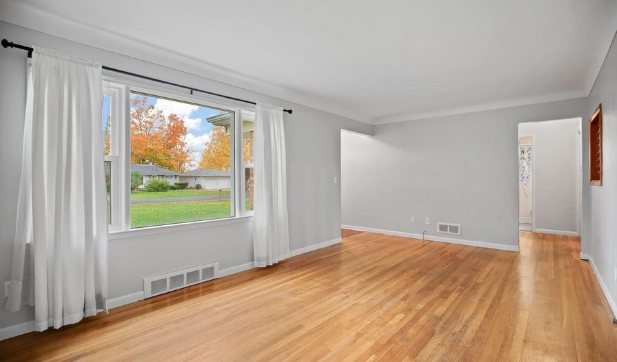 2741 Sharon, Adrian, MI 49221 - 2 Beds, 1 Bath