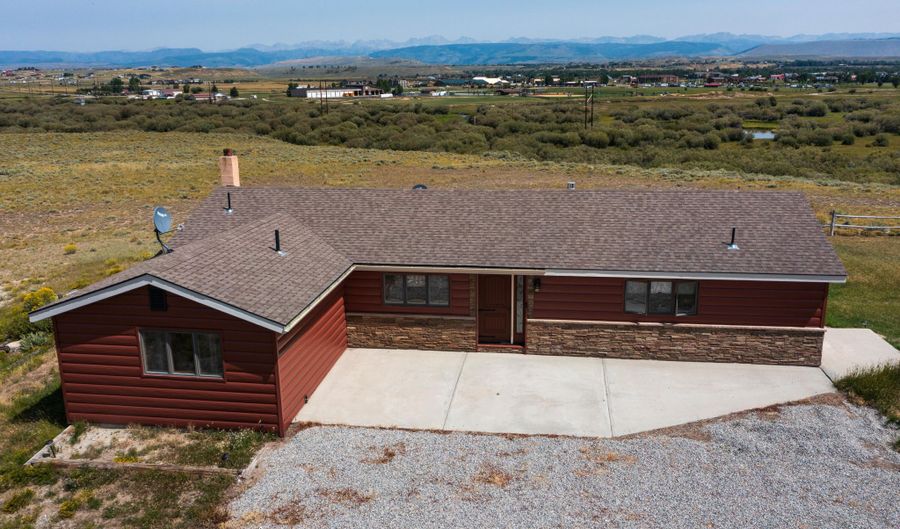 75 REDSTONE NEW FORK RIVER Rd, Pinedale, WY 82941 - 2 Beds, 2 Bath