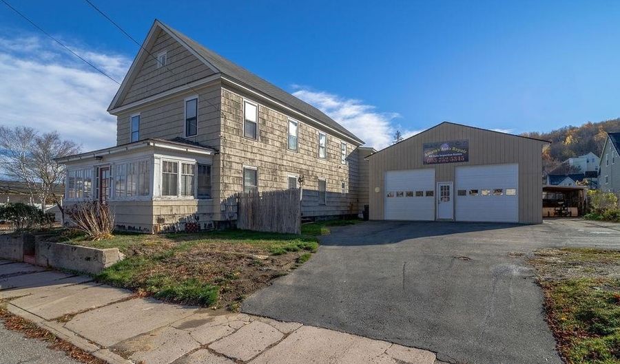 534 Champlain St, Berlin, NH 03570 - 5 Beds, 3 Bath