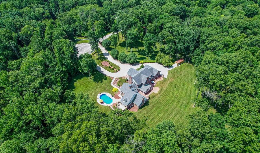 157 The Woods, Bedford, IN 47421 - 7 Beds, 8 Bath