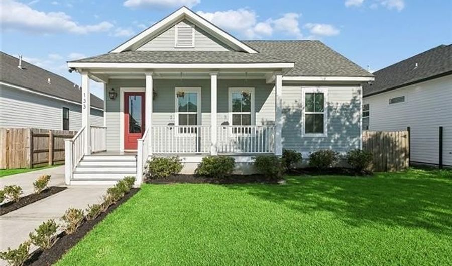 133 SEAL Dr, Arabi, LA 70032 - 3 Beds, 3 Bath