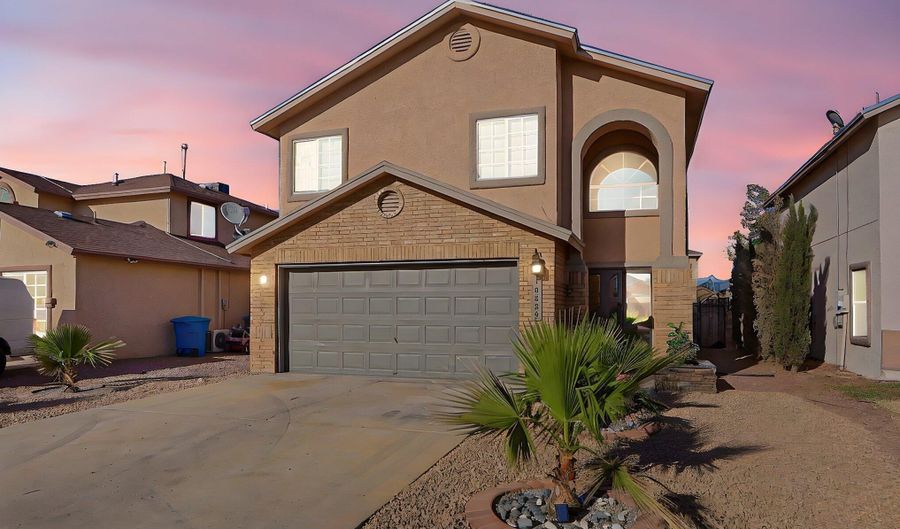 10325 Valle Suave Dr, Socorro, TX 79927 - 4 Beds, 3 Bath