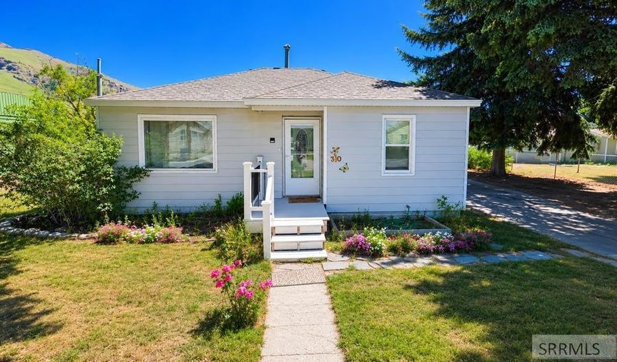 310 Louise Dr, Arco, ID 83213 - 2 Beds, 1 Bath