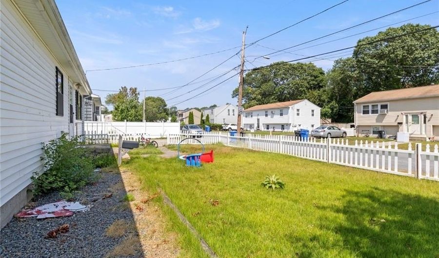 65 Perkins Ave, Cranston, RI 02910 - 3 Beds, 1 Bath