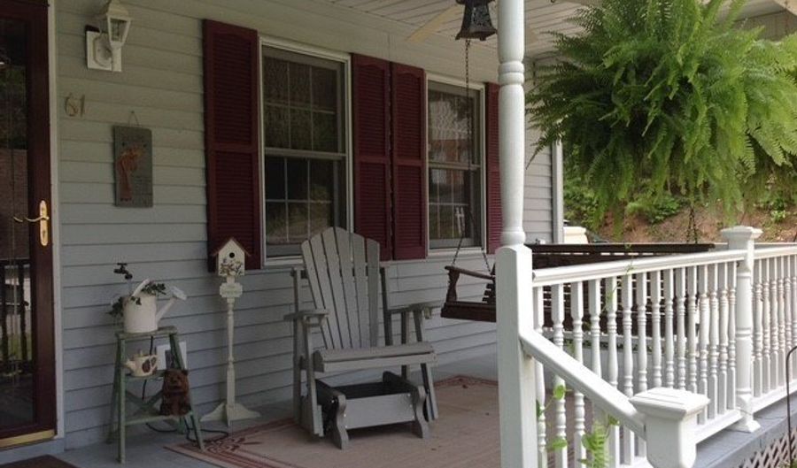 61 Mannon Dr, Alum Creek, WV 25003 - 3 Beds, 2 Bath