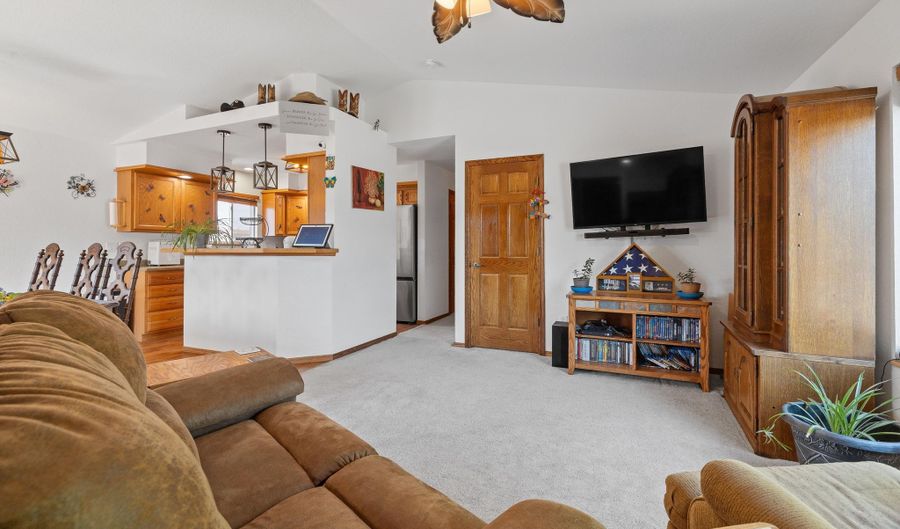 247 Freiheit Ln, Box Elder, SD 57719 - 4 Beds, 2 Bath