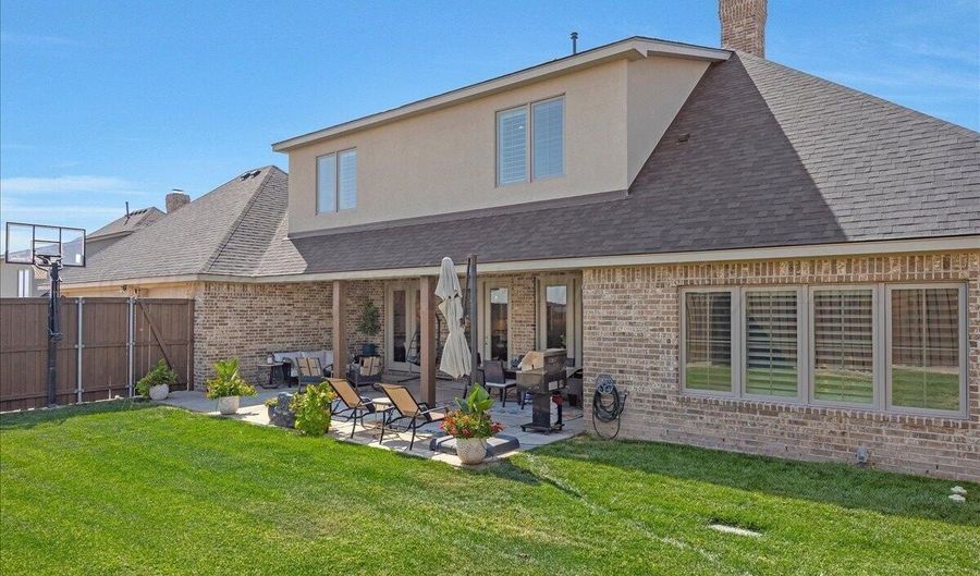 6406 BASSWOOD Ln, Amarillo, TX 79124 - 5 Beds, 4 Bath