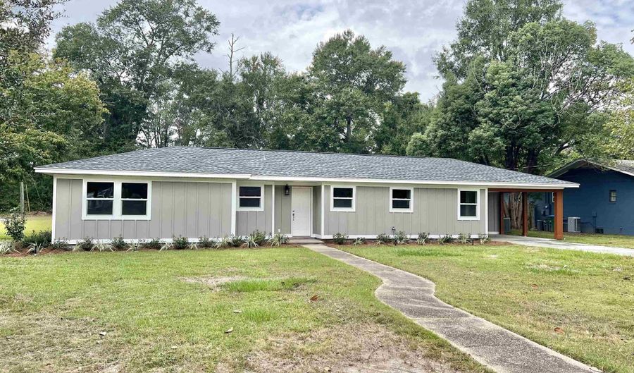 618 S Carney St, Atmore, AL 36502 - 4 Beds, 3 Bath