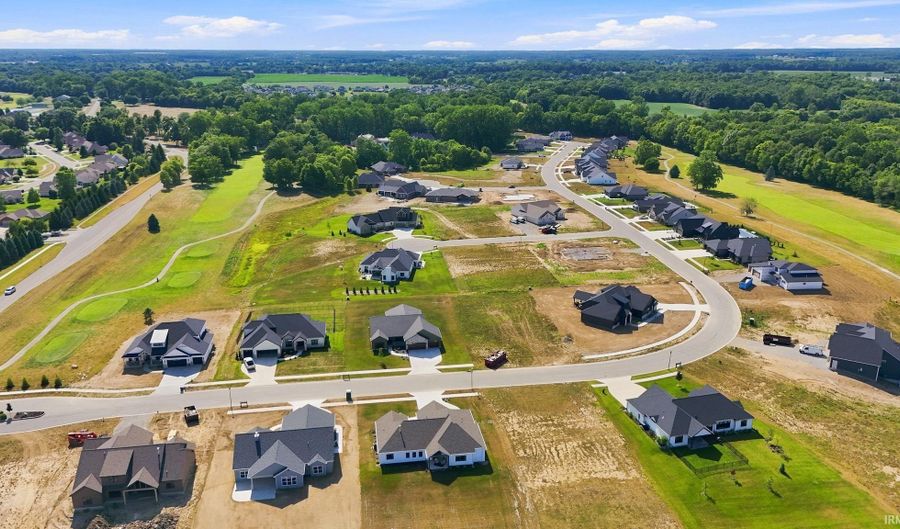 2104 Golfview Dr, Auburn, IN 46706 - 3 Beds, 2 Bath