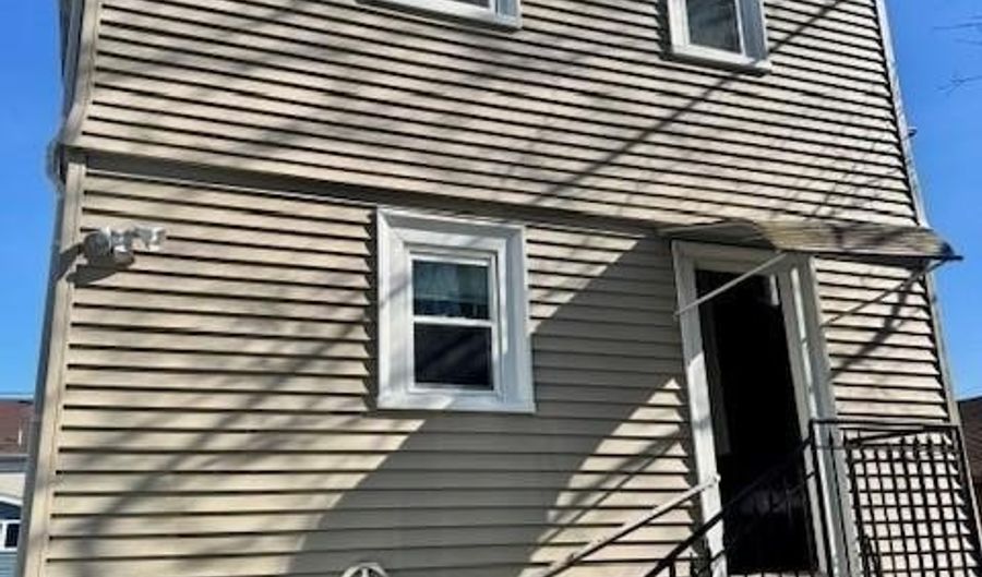 95 Spring St 1, Cranston, RI 02910 - 2 Beds, 1 Bath