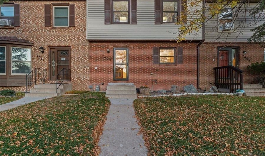 7009 TUMBLEWEED Dr, Cheyenne, WY 82009 - 3 Beds, 4 Bath
