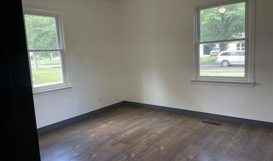 1109 Terpenning St, Albion, MI 49224 - 2 Beds, 1 Bath