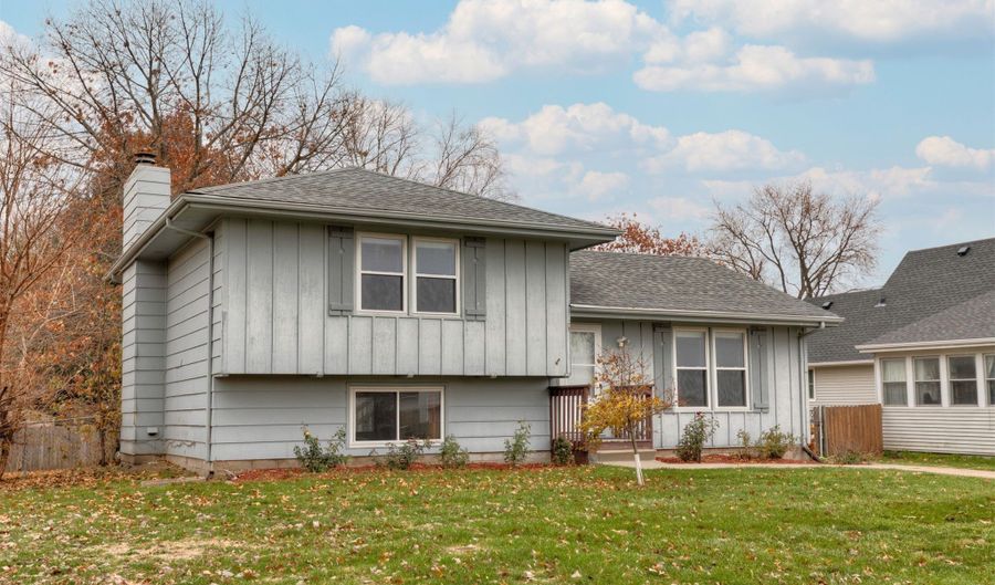 509 25th Ave SW, Altoona, IA 50009 - 3 Beds, 2 Bath