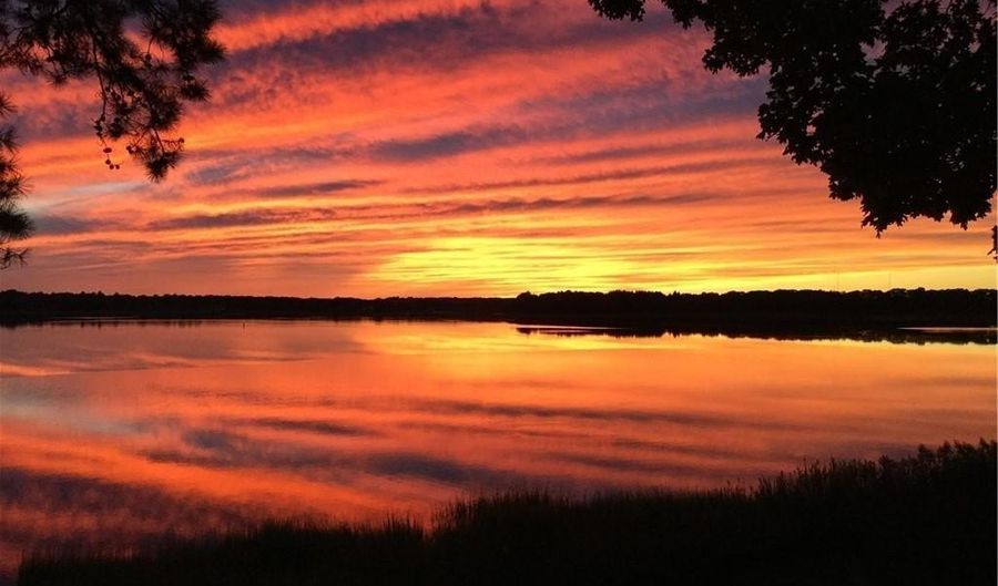 15 George W Finnerty Rd, Barrington, RI 02806 - 1 Beds, 2 Bath