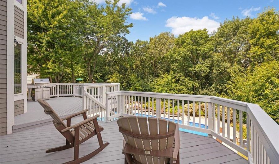 13877 Elkhart Rd, Apple Valley, MN 55124 - 5 Beds, 4 Bath