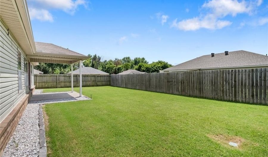 5410 Sahara St, Bentonville, AR 72713 - 3 Beds, 2 Bath