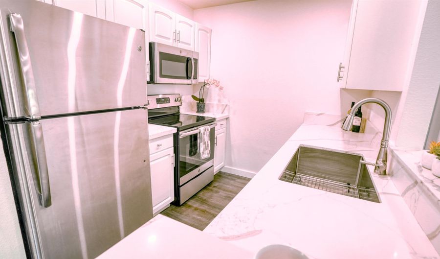 140 UWAPO Rd 2-202, Kihei, HI 96753 - 2 Beds, 2 Bath