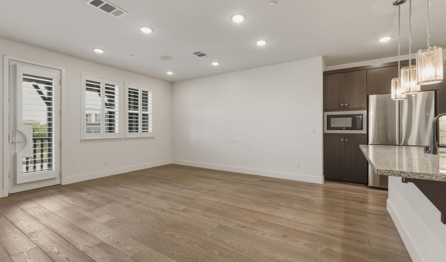 2737 5th St, Alameda, CA 94501 - 3 Beds, 3 Bath