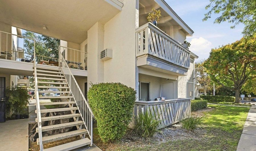 2566 White Oak Pl 6, Escondido, CA 92027 - 2 Beds, 2 Bath