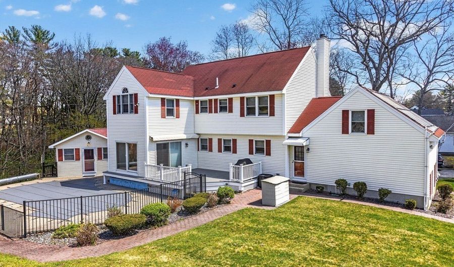 22 Mcrayne Hill Rd, Billerica, MA 01821 - 4 Beds, 4 Bath