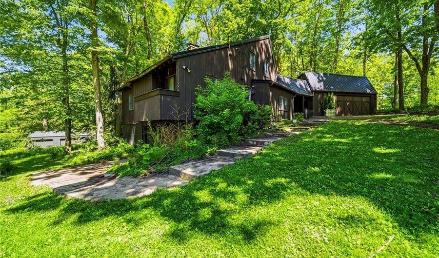 4233 N Forest Ridge Dr, Ashtabula, OH 44004 - 4 Beds, 3 Bath