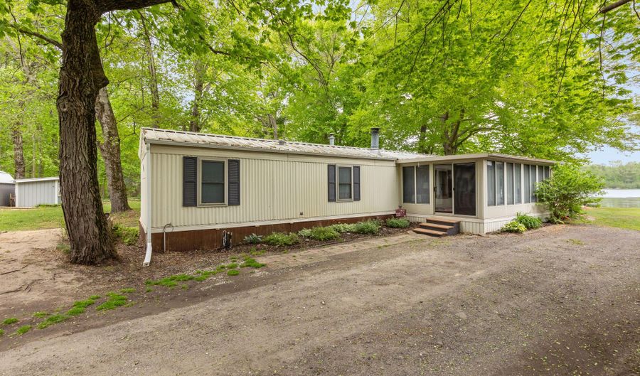 3379 S Spec Lake Dr, Allegan, MI 49010 - 1 Beds, 1 Bath