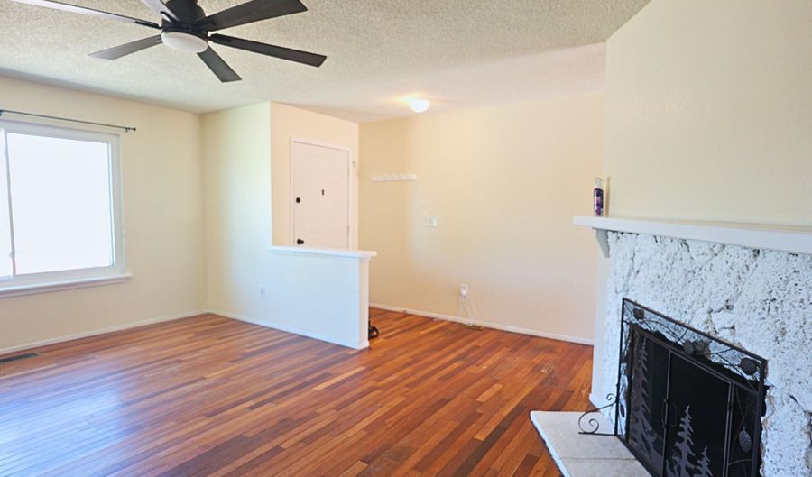 194 6th St, Fernley, NV 89408 - 3 Beds, 2 Bath