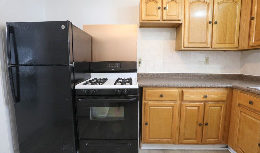1 Camelot Dr Apt 2, Bloomfield, CT 06002 - 2 Beds, 2 Bath