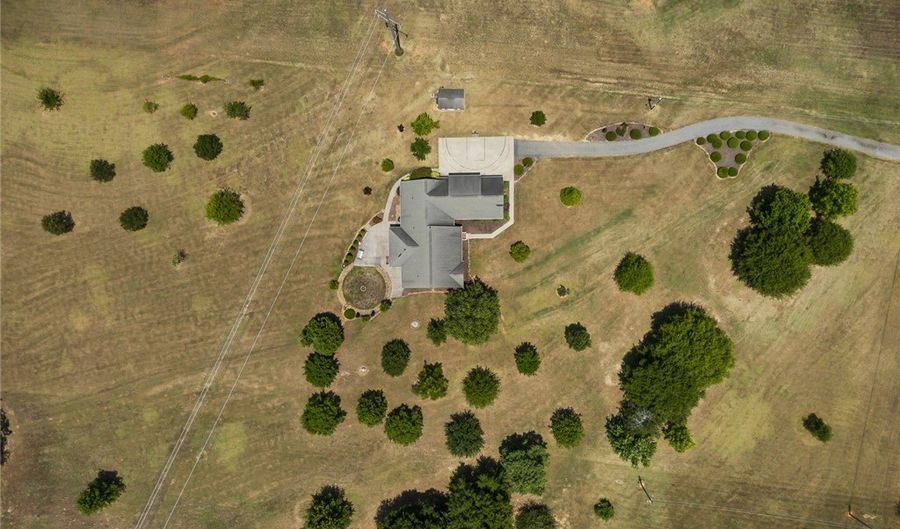 231 Public Well Rd, Anderson, SC 29626 - 3 Beds, 3 Bath