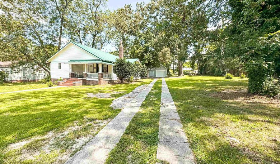 109 BLUE MOUNTAIN Rd, Anniston, AL 36201 - 4 Beds, 2 Bath