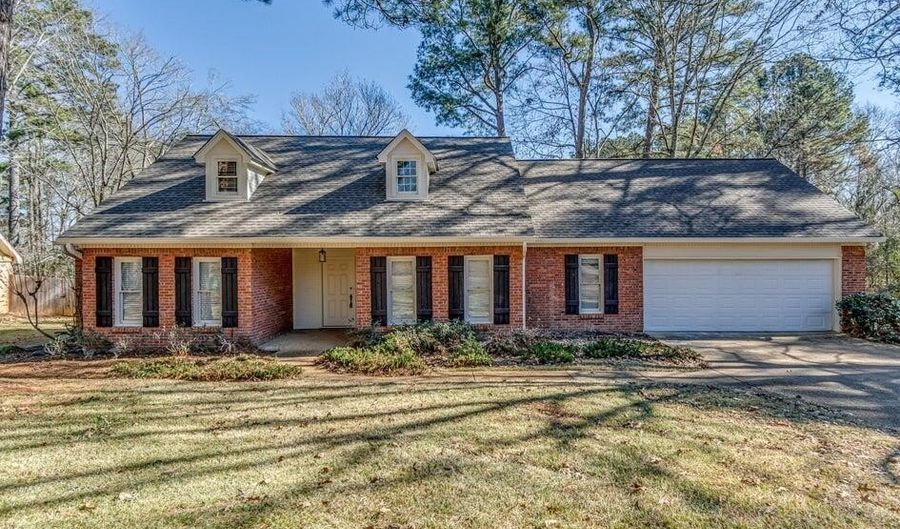 560 Dixton Dr, Brandon, MS 39047 - 3 Beds, 2 Bath