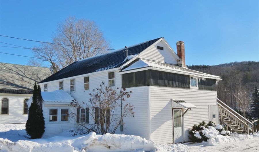 818 Main St, Cavendish, VT 05153 - 5 Beds, 2 Bath