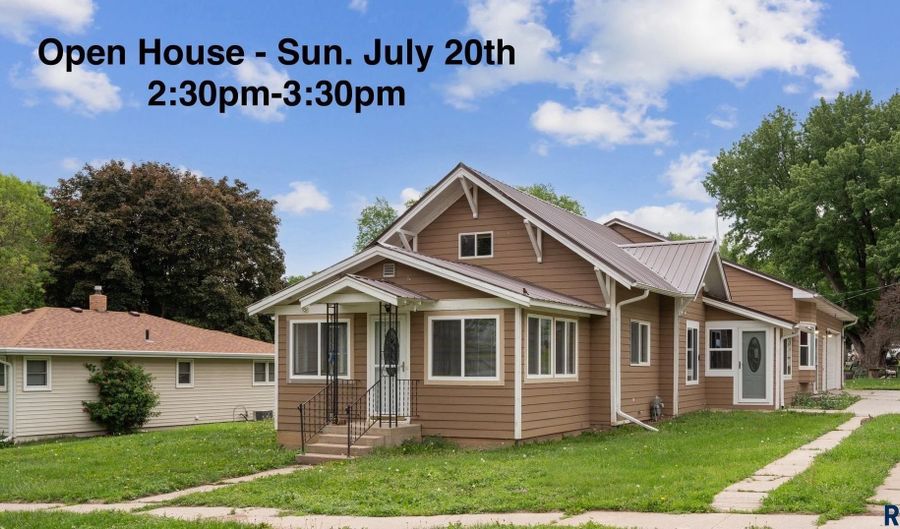 207 W 3rd St, Alcester, SD 57004 - 4 Beds, 3 Bath